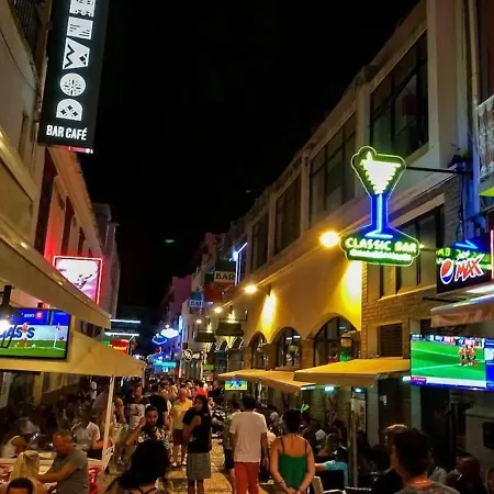 W Swim Pool And Seaview דירה