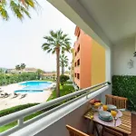 W Swim Pool And Seaview Apartman